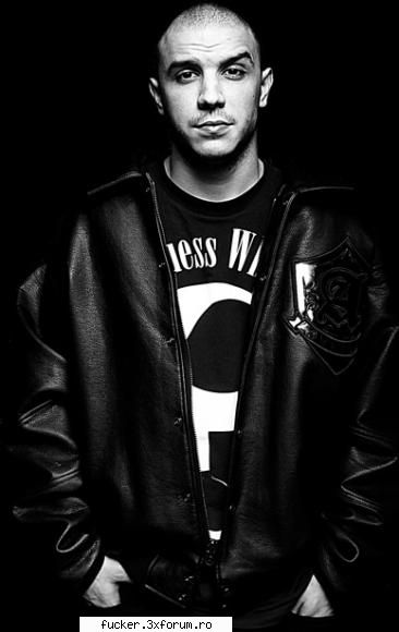 Guess Who - Locul Potrivit - Link De Download: 1.Decomprimati 2.Ascultati - Hip-Hop